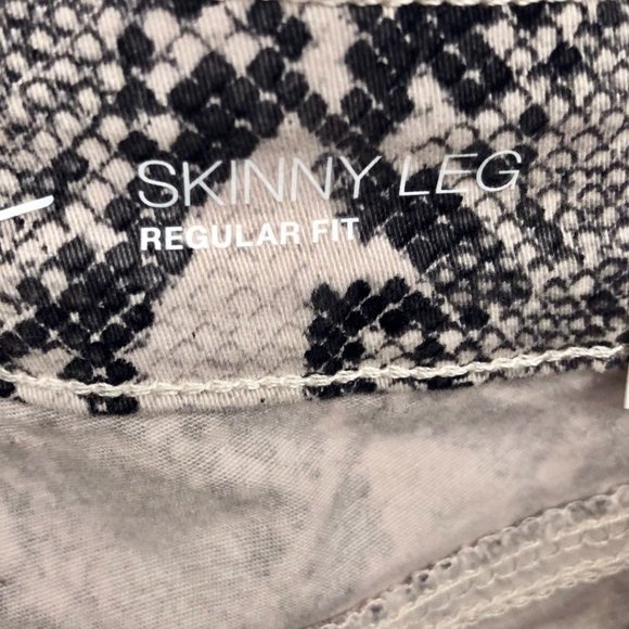 Inc Incessential Python Snake Print Skinny Jeans NWT - Picture 7 of 11